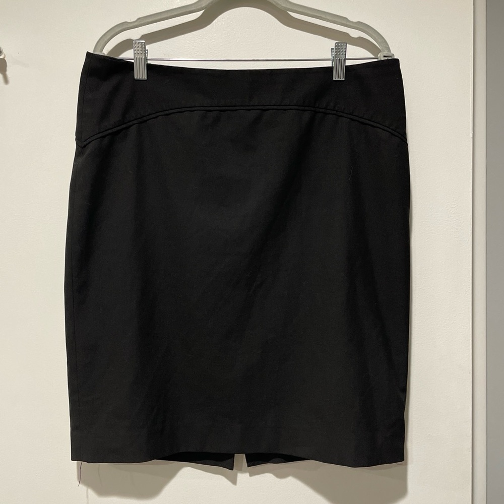 The Limited Classic Black Pencil Skirt